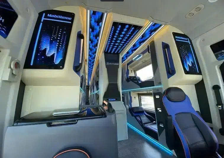 z6979068549064_1e91b17fc2ceda22d884e29e3c73b4d2