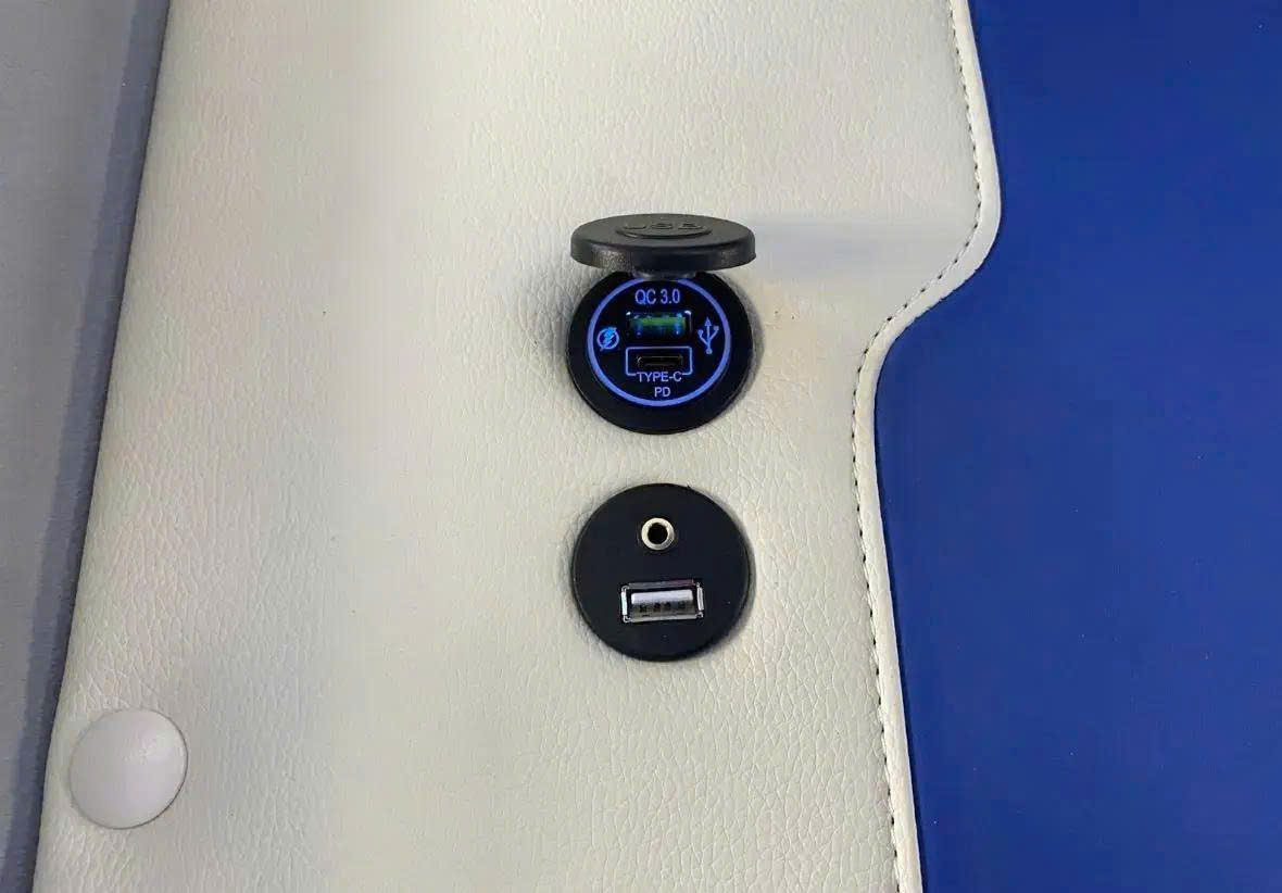 z6979068562895_1b3bd18a4b8dfa07624bd270f1770825