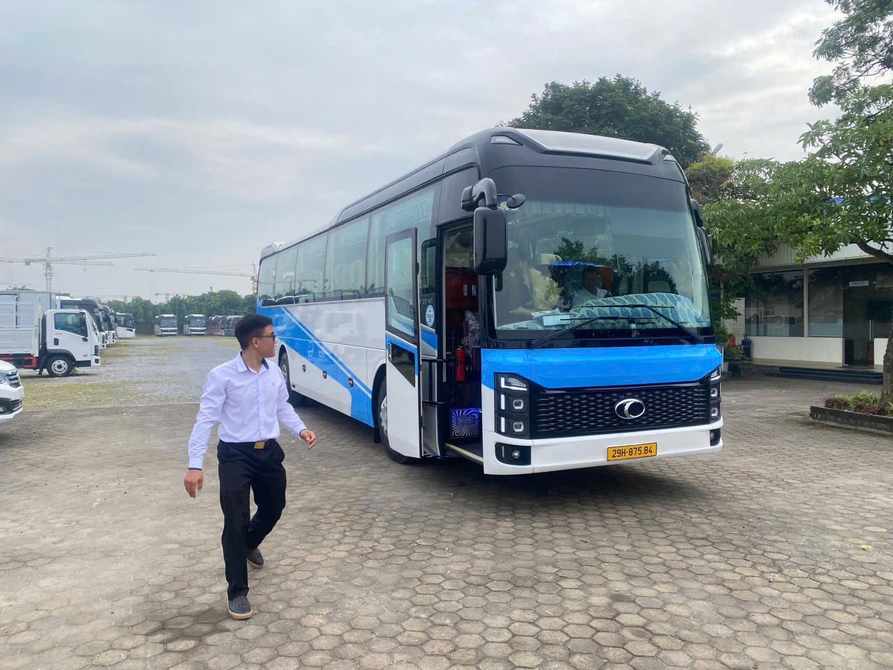 z7219440226892_c2b8e0da69559147ba87d63ffb6f6a28